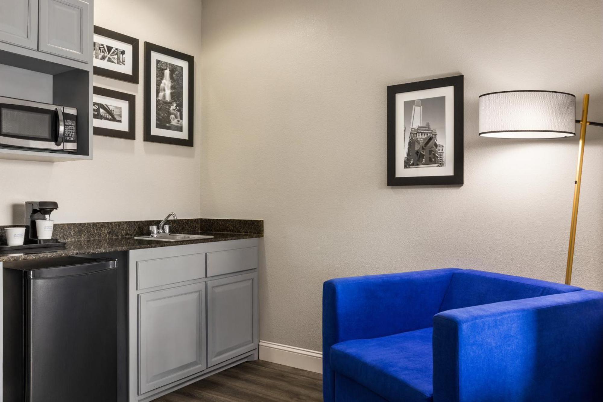 La Quinta By Wyndham Mt. Laurel - Philadelphia Hotel Маунт Лорел Екстериор снимка